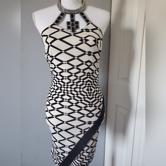 Fashion Magazine size S Beige with Black lines - Picture 1 of 8